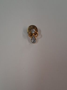 Gold-Tone Teardrop Crystal Brooch Pin in Clear